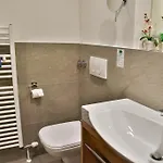 בית הארחה Gaestehaus Am Kurpark 3*